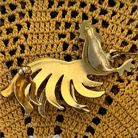 Vintage Brooch Rooster with Red Comb  Gold Tone - Picture 6 of 7